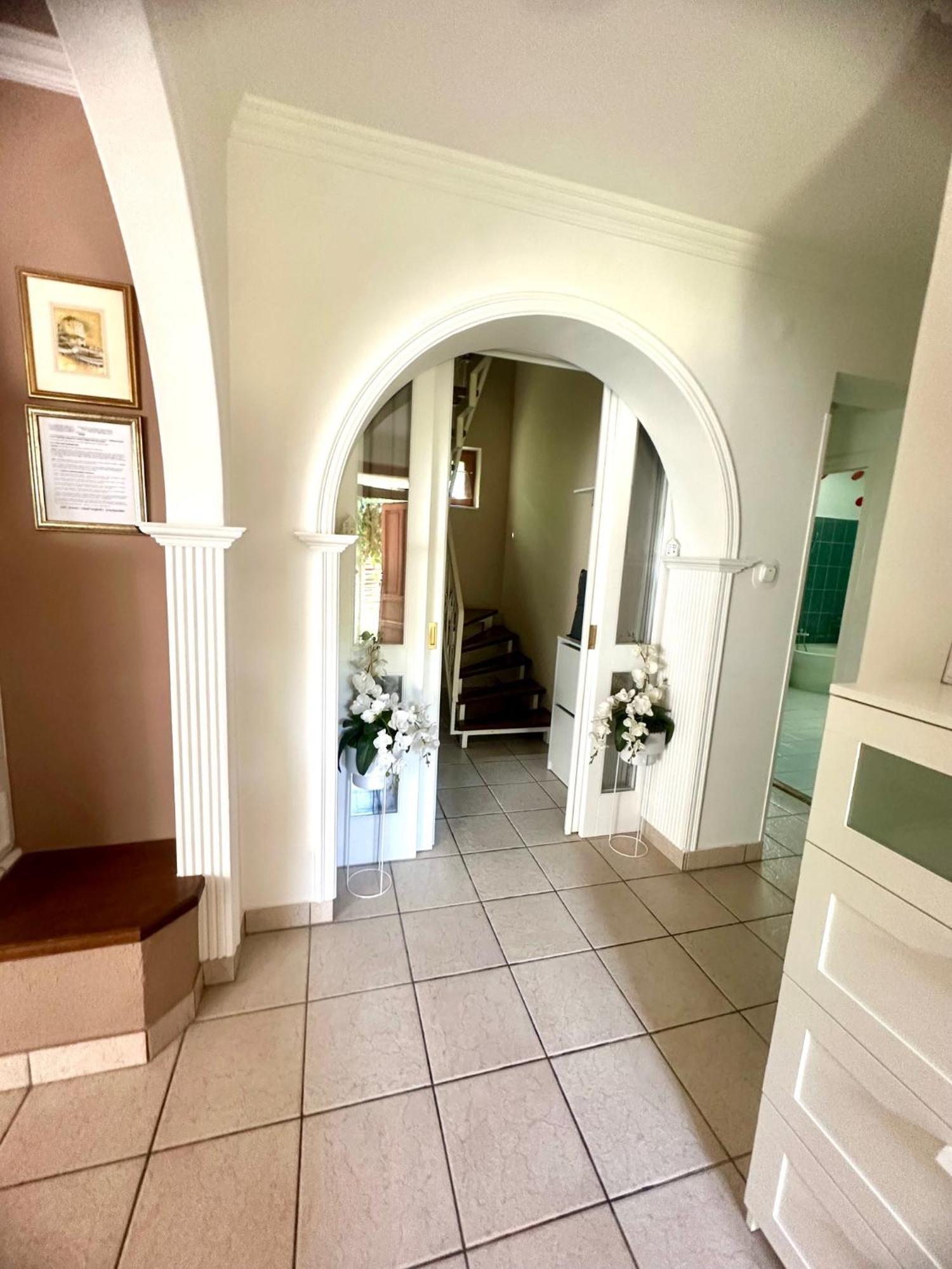 Do-ti Apartmanhaz Апартаменти *